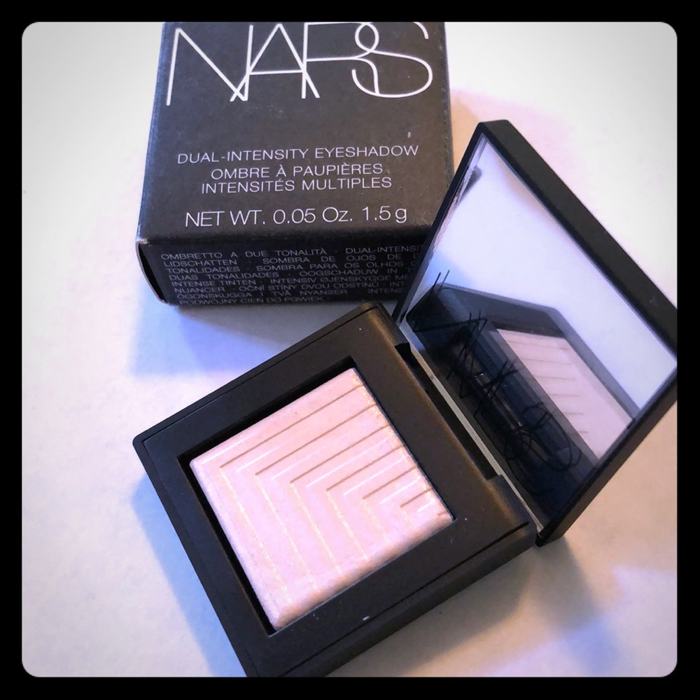 NARS dual-intensity eyeshadow - Andromeda